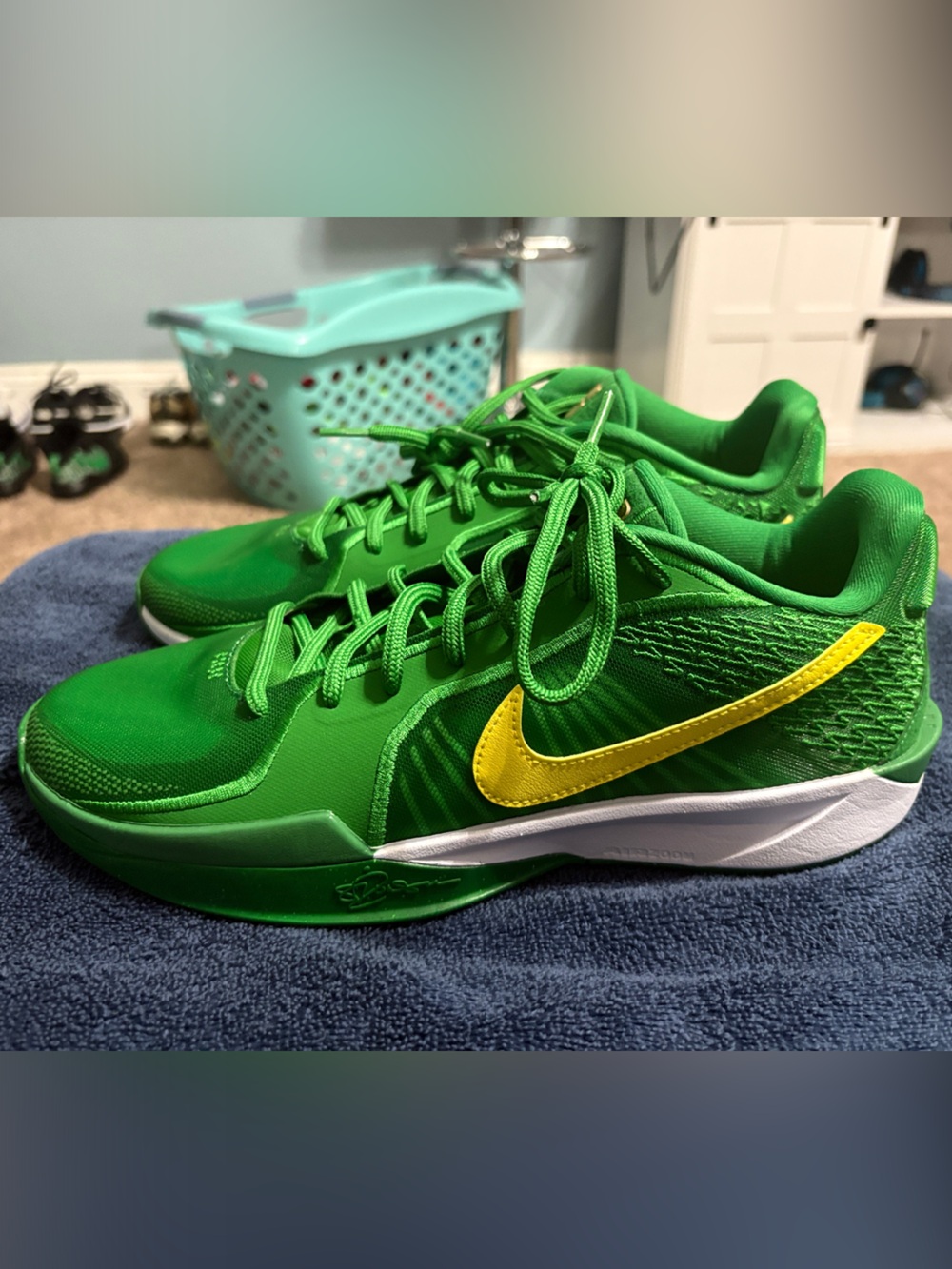 Nike Wmns Sabrina 2 'Oregon'  Brand New No box
